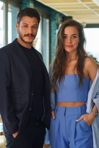 مسلسل اسقف زجاجية